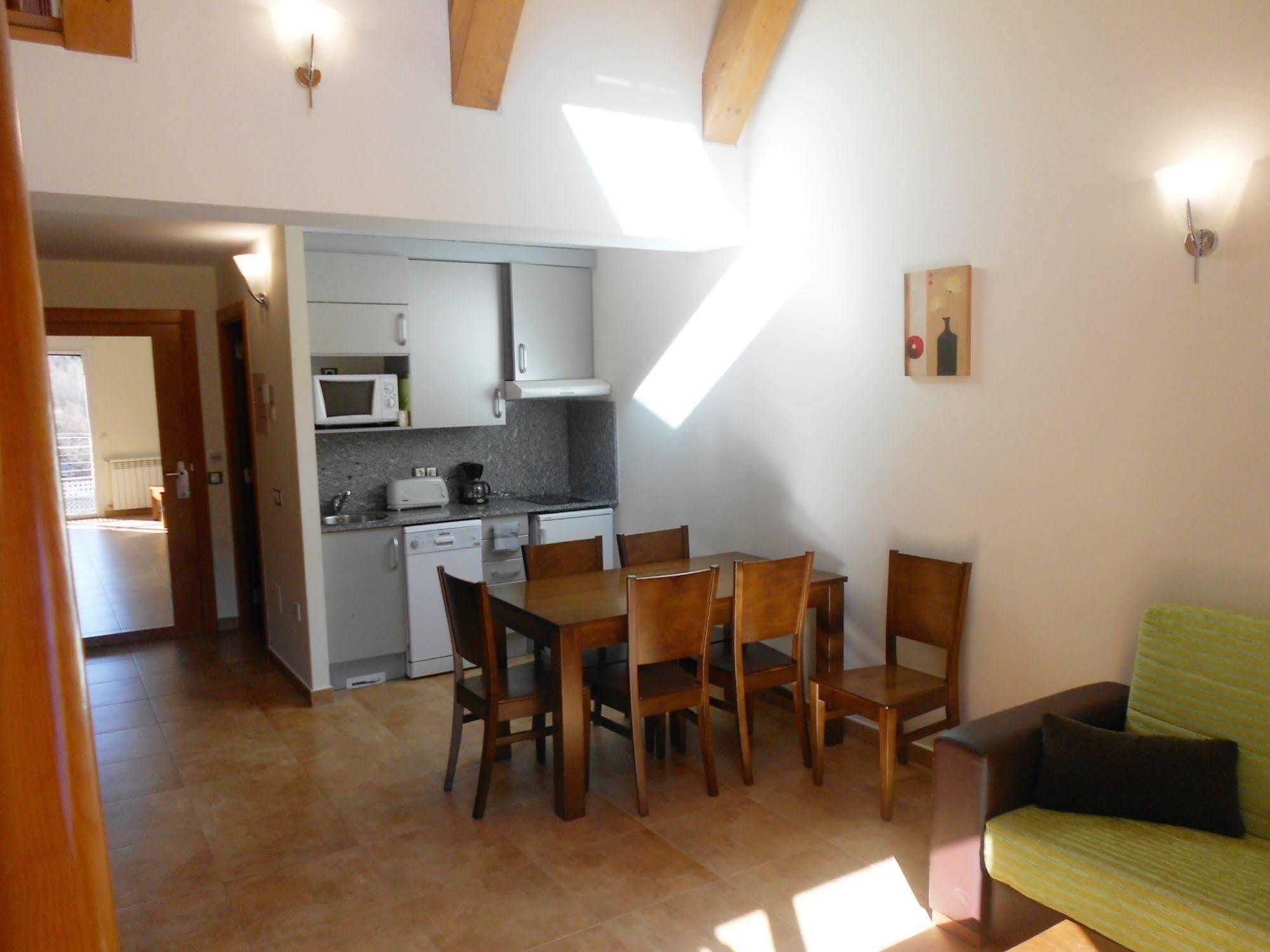 Aparthotel Rialb El Serrat Bagian luar foto