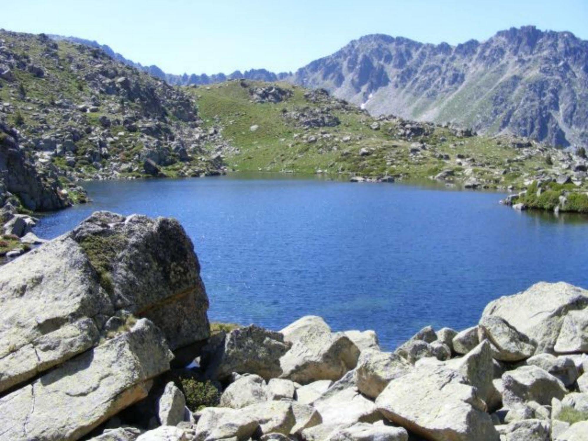 Aparthotel Rialb El Serrat Bagian luar foto