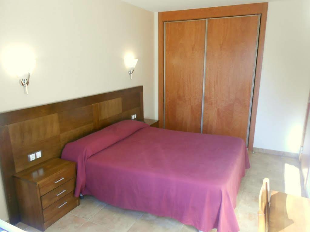 Aparthotel Rialb El Serrat Bagian luar foto